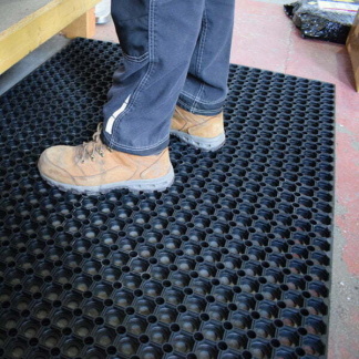 Anti Fatigue Exterior Matting 1.5m x 1m c/w 2 Connectors