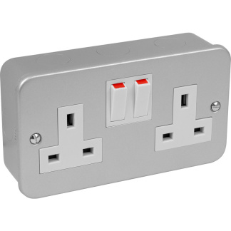 Metal Clad Double Socket Switched 2 Gang